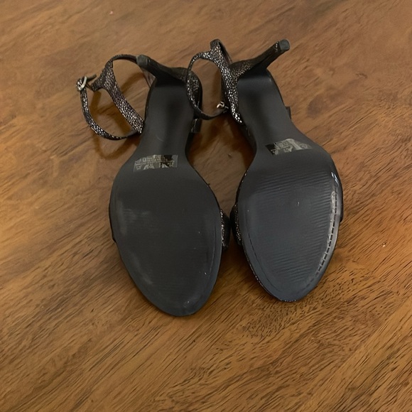 Fergie Platinum Heels - Picture 5 of 6